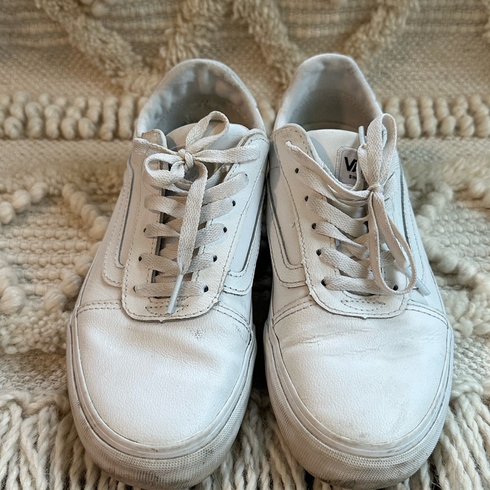 Vans Classic White Leather Style Lace-Up Shoes